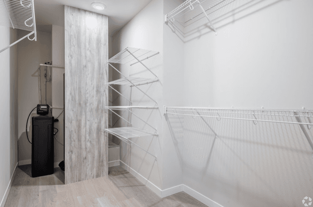 Walk-in closet